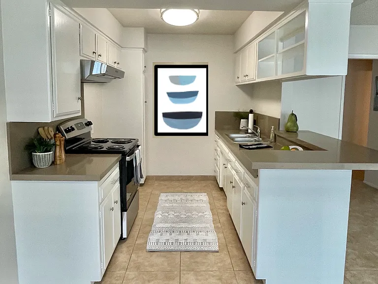 Kitchen with quartz countertops