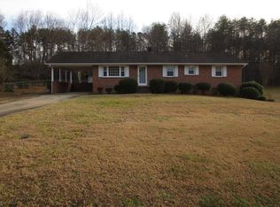 6830 August Dr, Clemmons, NC 27012