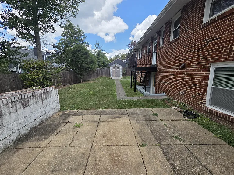 7020 Quander Rd — Photo 36