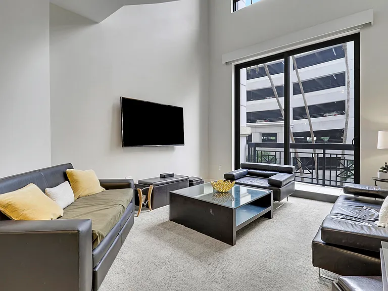801 S Olive Ave #223 — Photo 8