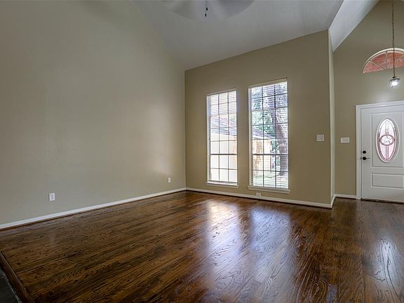 4th image of 9607 Top Gallant Ct