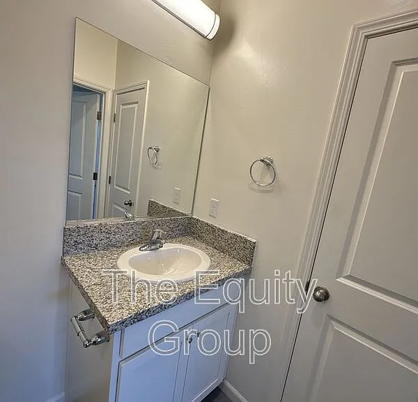 725 S Pinkham #102 — Photo 19