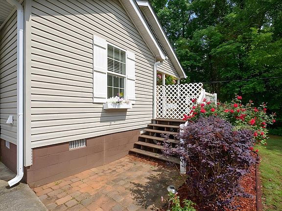 4th image of 4331 Canoles Dr