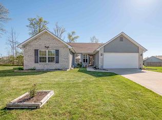 2114 Black Bear Dr, Fort Wayne, IN 46808