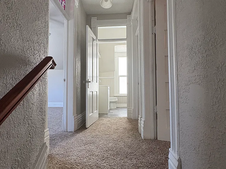 2230 N Ogden St — Photo 43