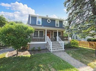 40 Island Rd, Mahwah, NJ 07430