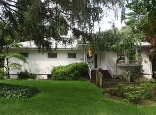 33 Merrison St, Teaneck, NJ 07666