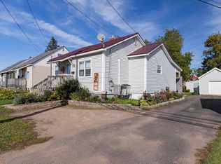 84 S Albion St, Amherst, NS B4H 2W2