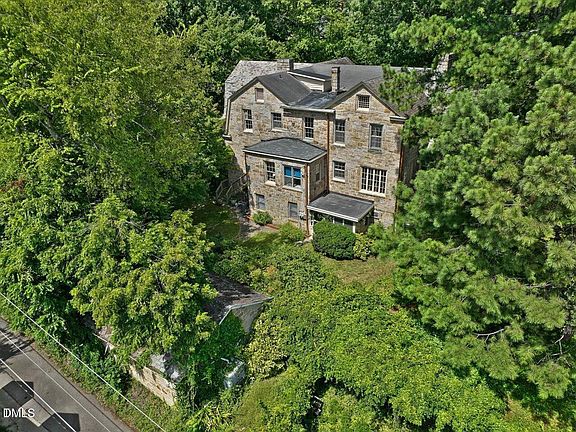 4th image of 216-204 Hawthorne Rd