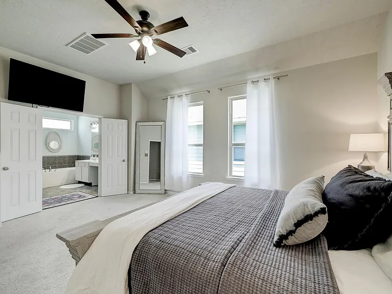 3323 Masters Point Dr — Photo 12