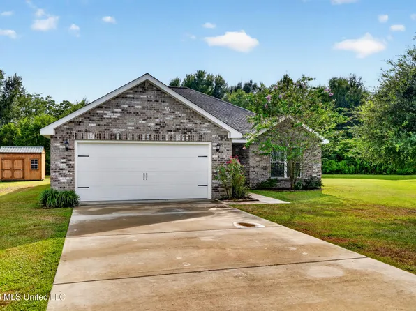 5 Elk Ct, Picayune, MS 39466