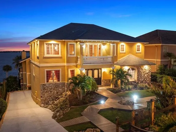 2120 N Indian River Dr N, Cocoa, FL 32922