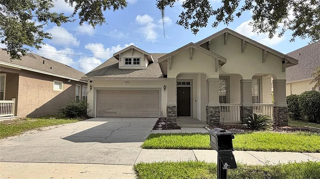 3 bed, 2.0 bath, 2094 sqft, $3,000 — Photo 1