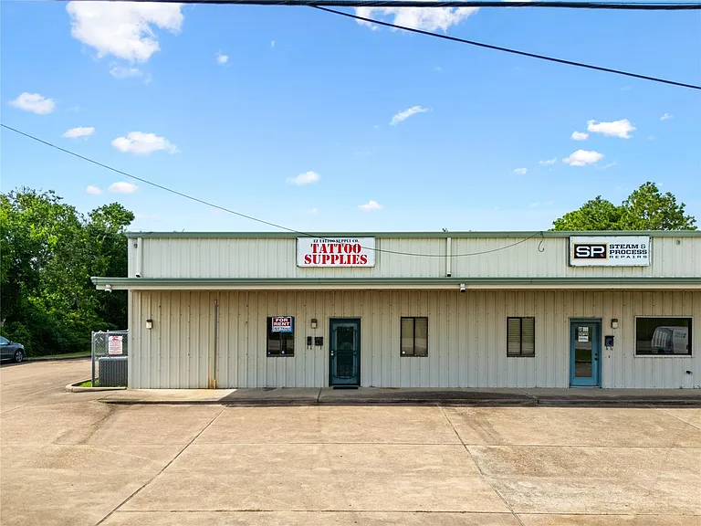 8019 FM 517 Rd W — Photo 2