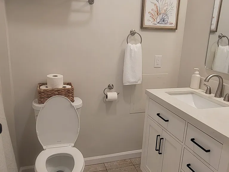 112 Betts St — Photo 24