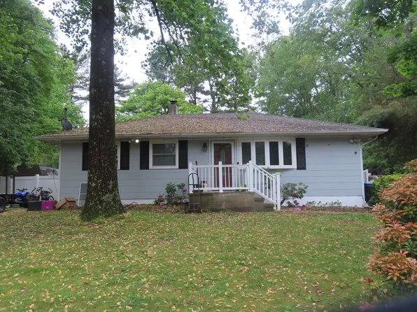 9 Peach Tree St, Jackson, NJ 08527