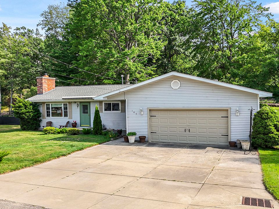 1st image of 105 Ashwood Dr