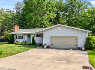 105 Ashwood Dr, Prudenville, MI 48651