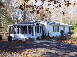 343 Merrimack Dr, Falling Waters, WV 25419