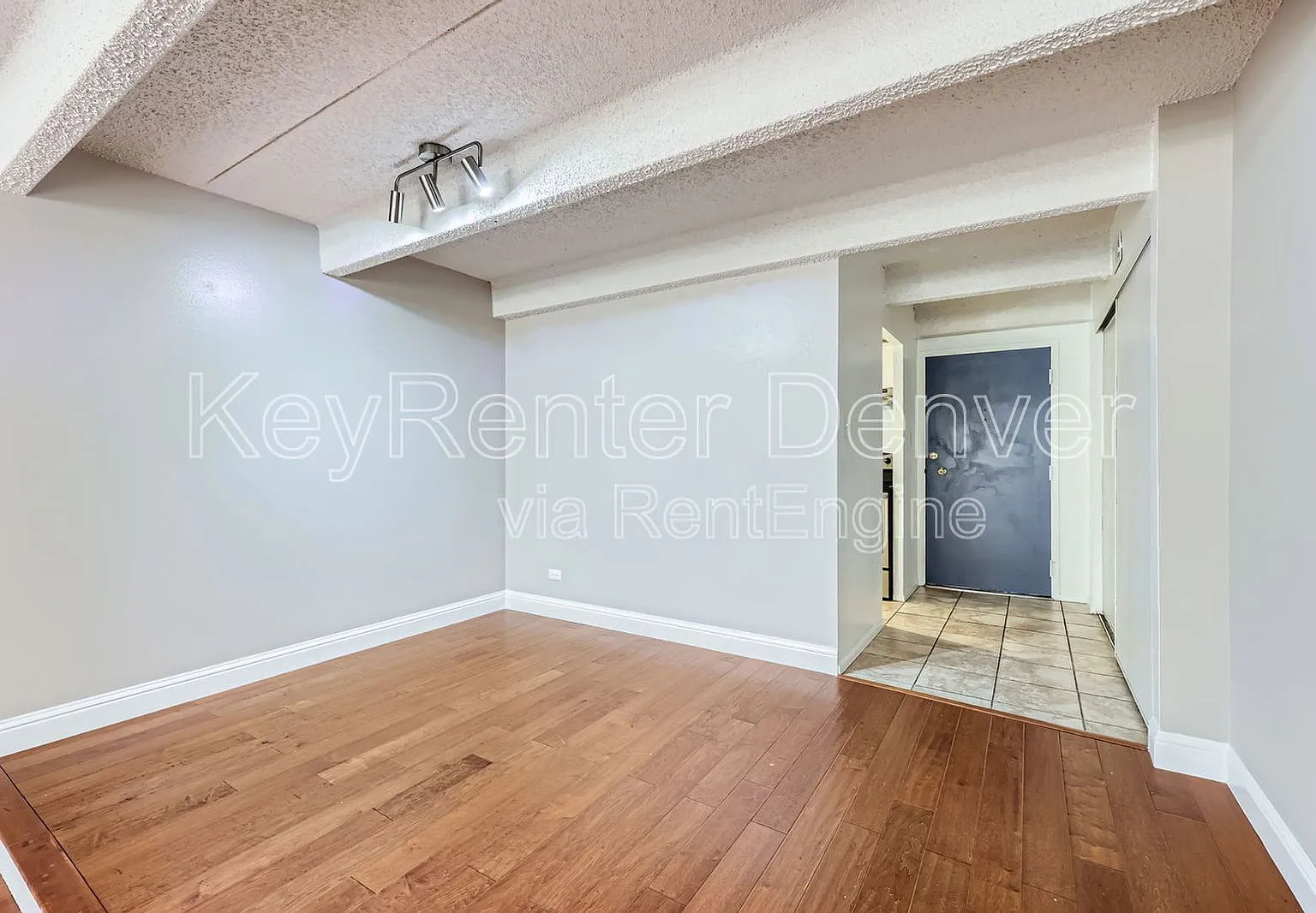 1 bed, 1.0 bath, 735 sqft, $1,100 — Photo 4