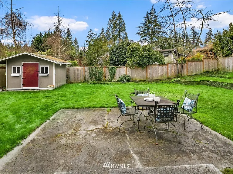 15535 SE 24th St — Photo 11