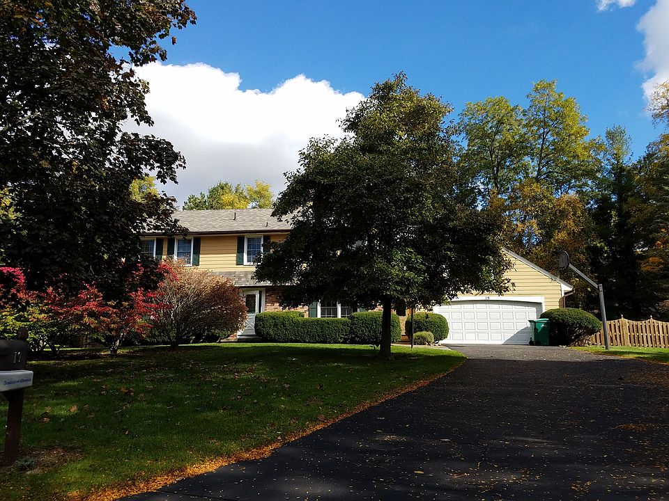 1st image of 19 Belvue Ct