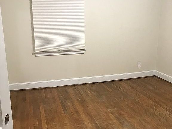 3rd image of 3110 Manor Dr
