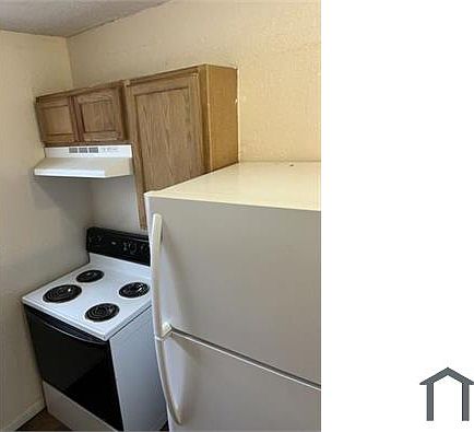 2nd image of 165 Kelly Ave #3