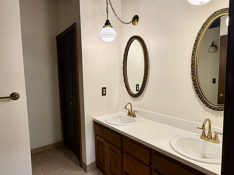 2950 Forestview Cir — Photo 10