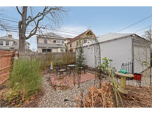 Sold by Keller Williams Realty Empire | media 19