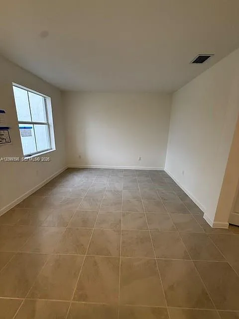 3 bed, 2.5 bath, $2,390 — Photo 3