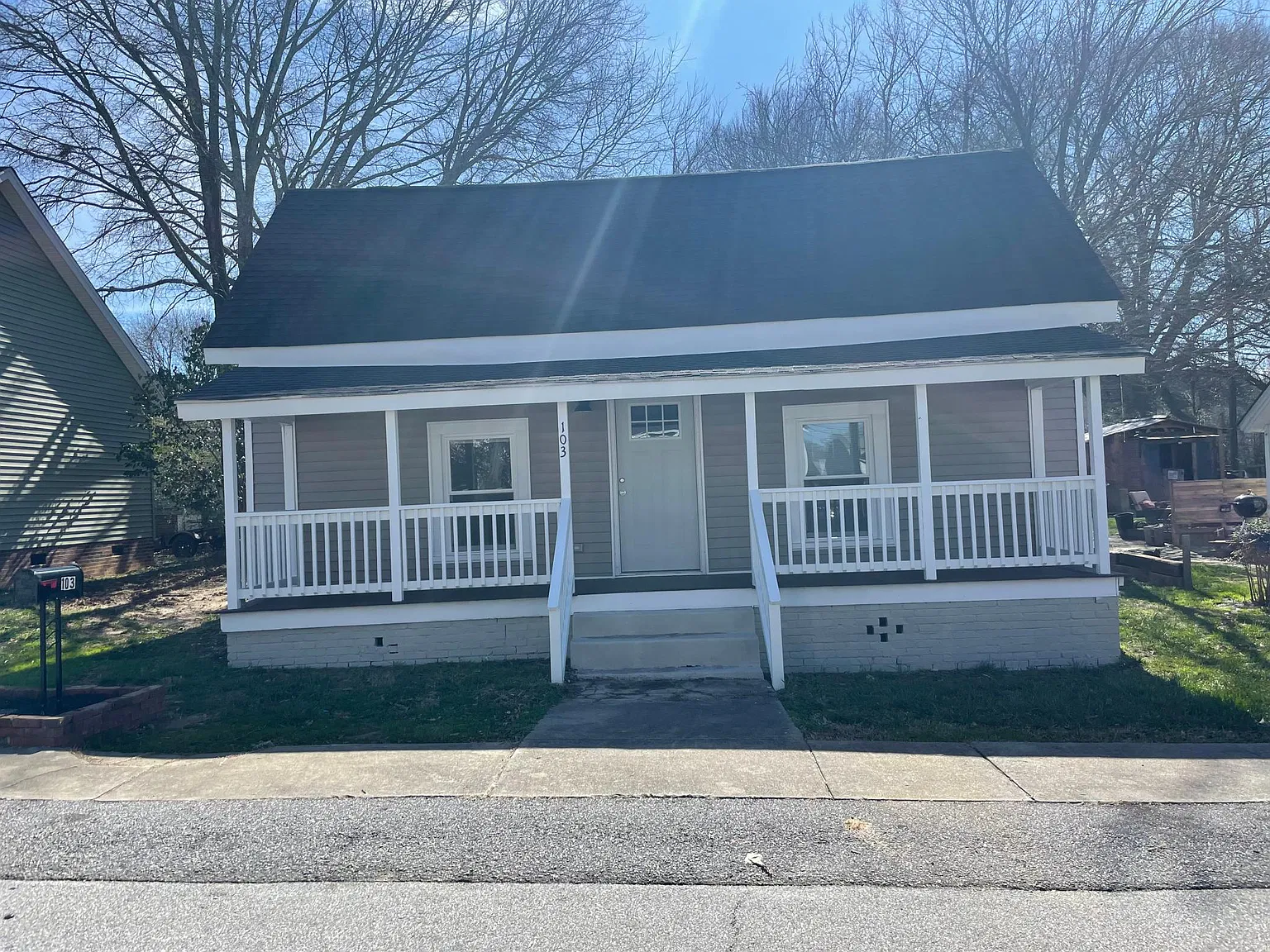 2 bed, 823 sqft, $1,395 — Photo 1