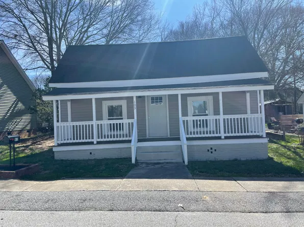103 2nd St, Fountain Inn, SC 29644