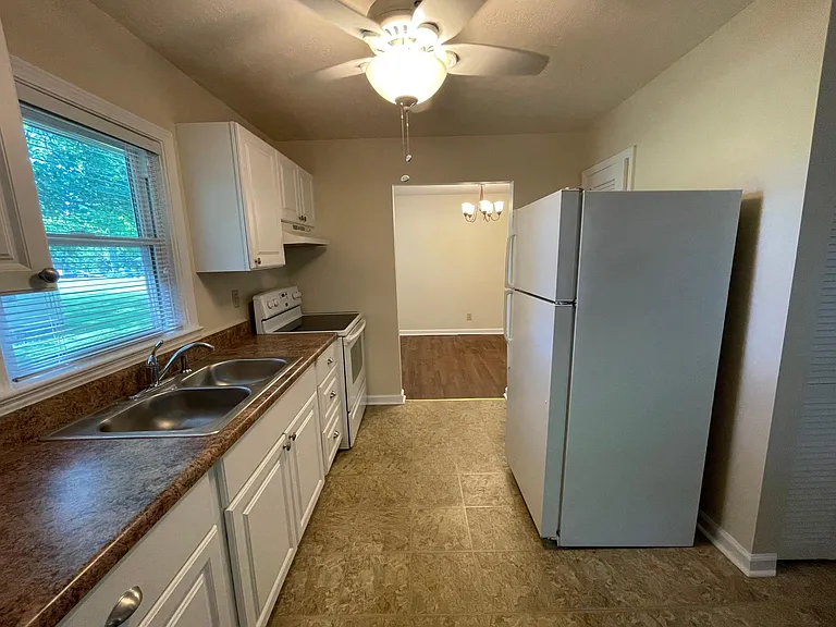 4710 Shepherdsville Rd — Photo 6