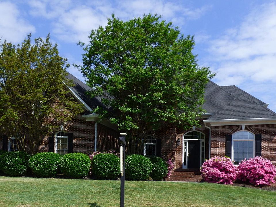 1st image of 1912 Dobson Park Ln