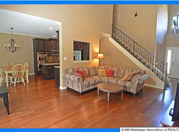 3rd image of 4774 Antebellum Ln