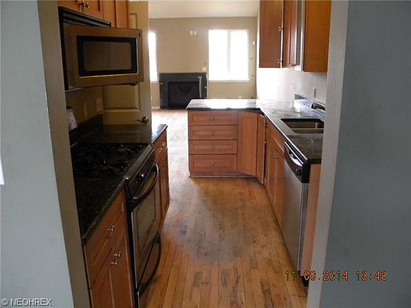 2nd image of 2658 E 111th St #34