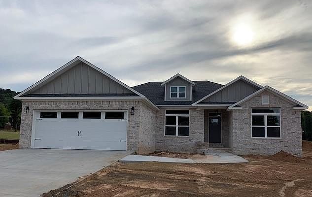1st image of 105 Promenade Cir