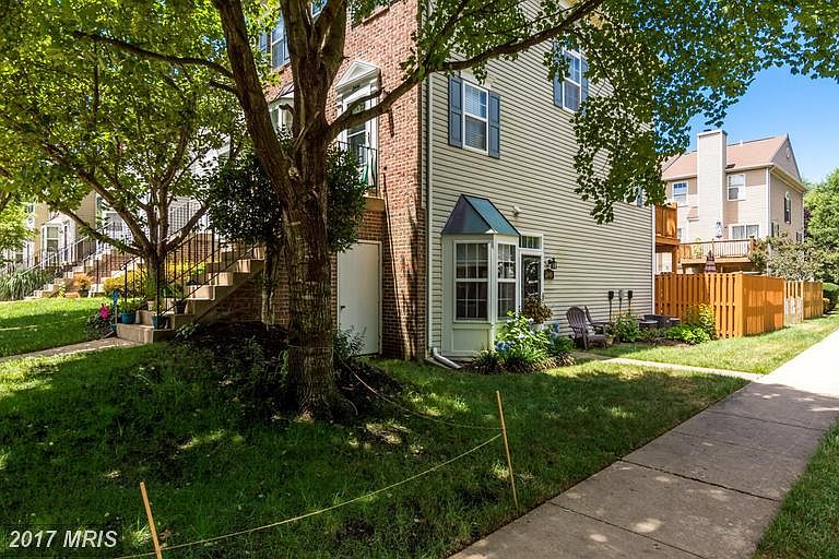 1st image of 2446 Wentworth Dr #2446
