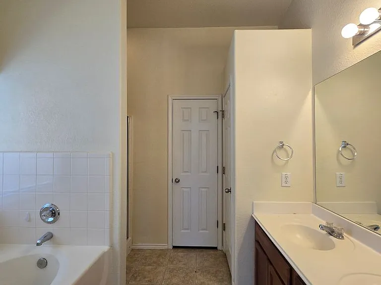 345 Placid Mdw — Photo 18