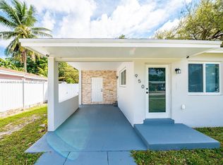 950 NW 34th Way, Lauderhill, FL 33311