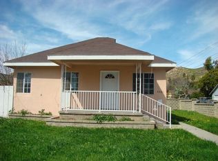 4261 Cedar St, Riverside, CA 92501