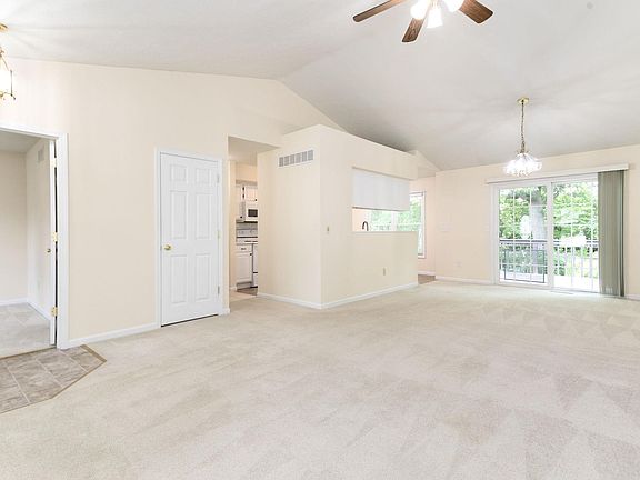 4th image of 4342 Cross Creek Dr