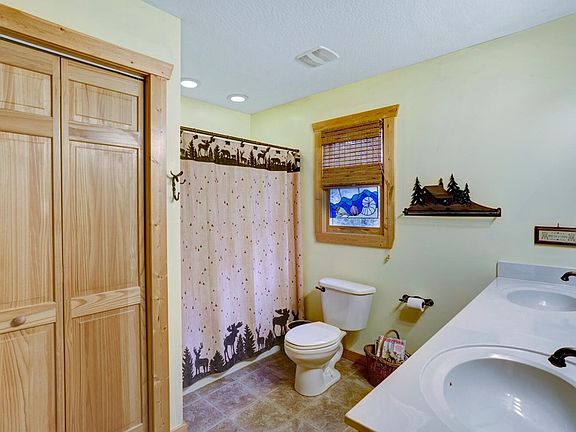 20th image of 58 Morley Dr
