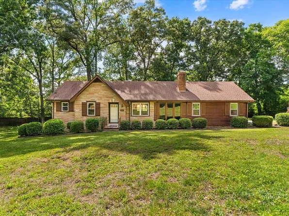 205 Mountain View Dr, Dalton, GA 30721