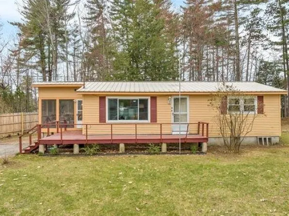 8 Abbott Lane, Ossipee, NH 03864