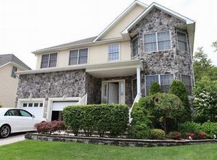 23 Melbloum Ln, Edison, NJ 08837