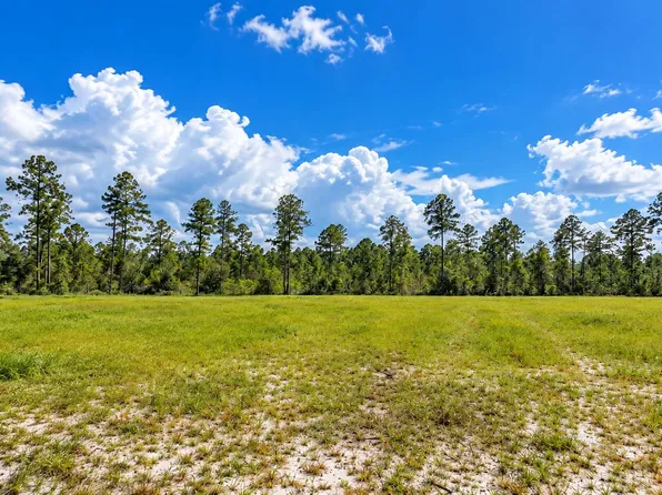 821 Okefenokee Club Rd, Folkston, GA 31537