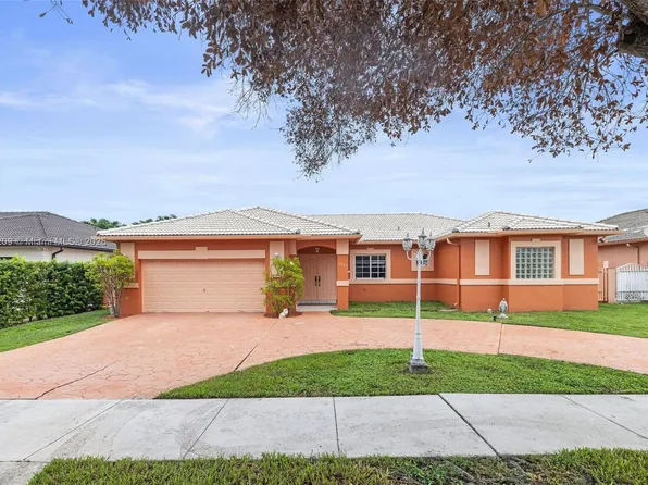 8883 NW 174th Ter, Hialeah, FL 33018