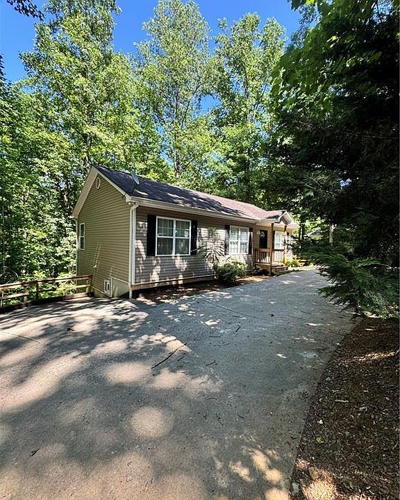 1st image of 112 Price Ln